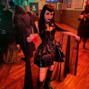 Meet your Posher, Victoria